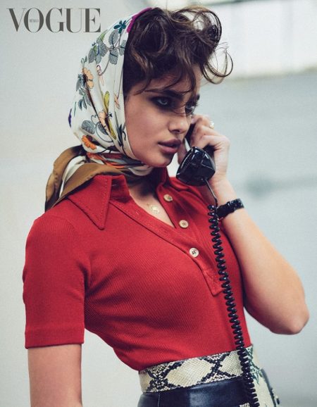 Taylor Hill Embraces Retro Fashion for Vogue Mexico Taylor Hill Embraces Retro Fashion for Vogue Mexico