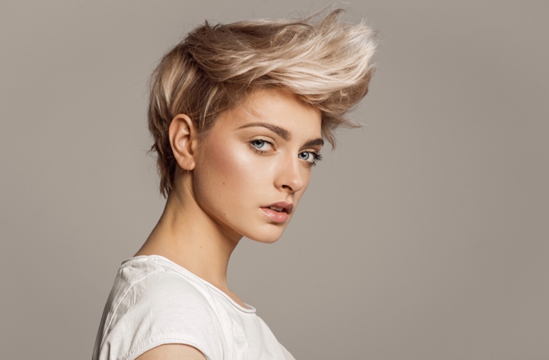 Blonde Short Hairstyle Model Trendy