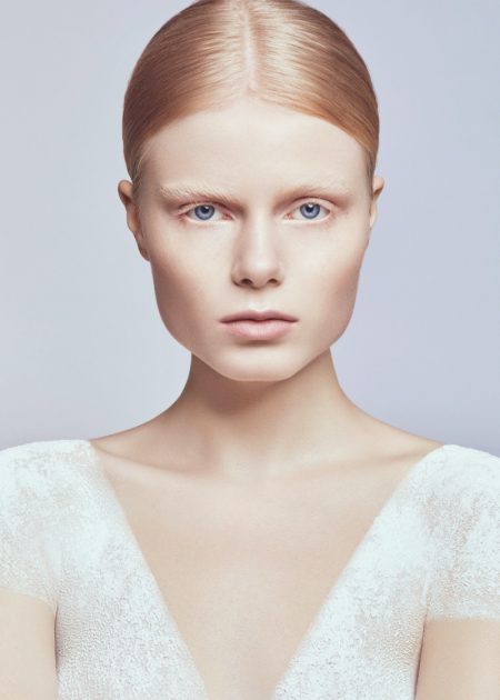 Emily Liptow Wears Natural Beauty for Green Lifestyle Magazine Emily Liptow Wears Natural Beauty for Green Lifestyle Magazine