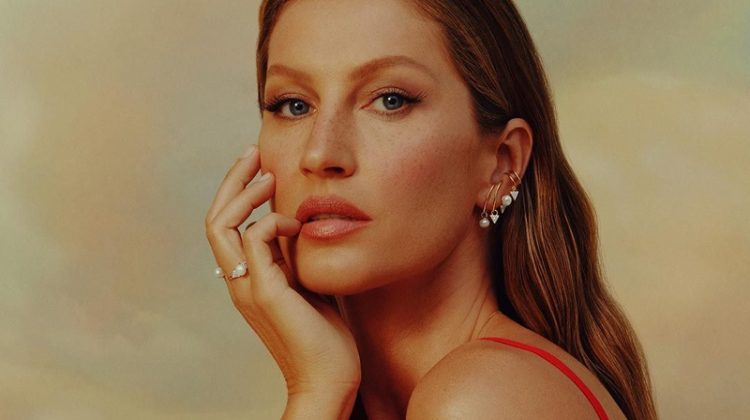 Dressed in red, Gisele Bundchen fronts Vivara Mother's Day 2021 campaign.