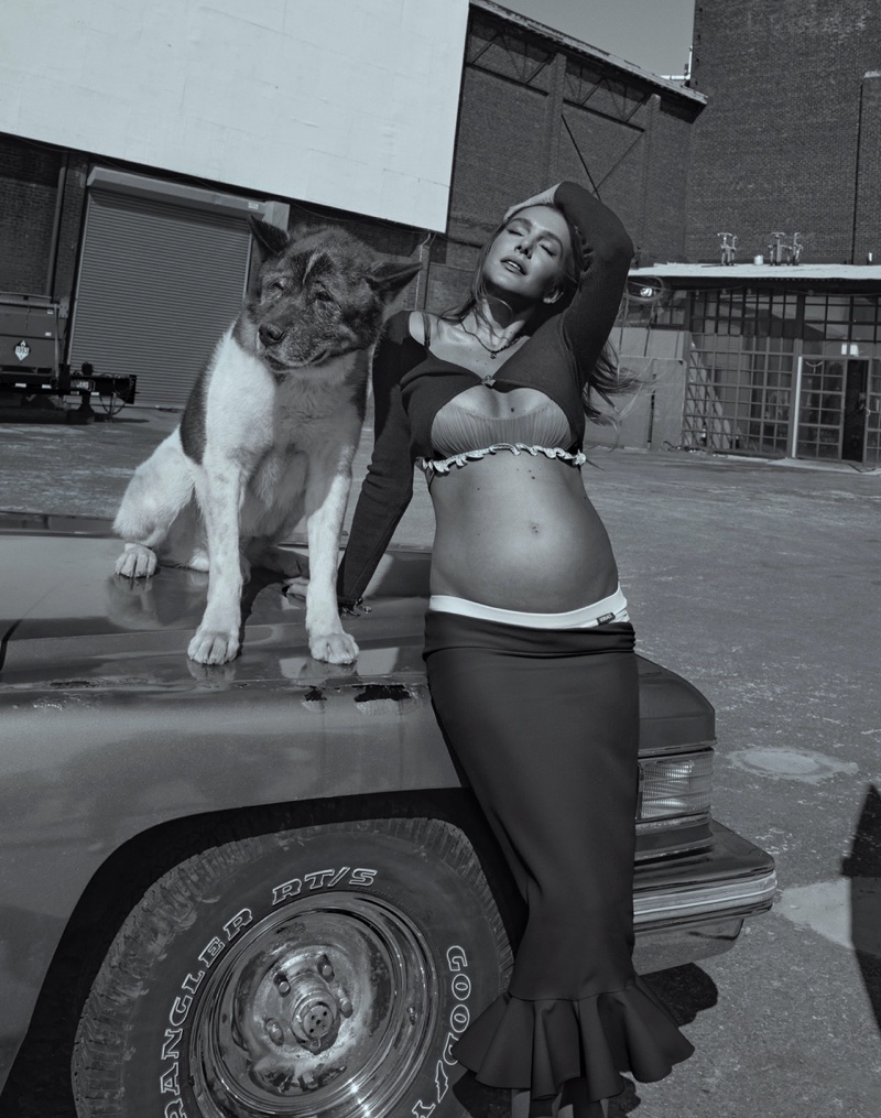Valentina Ferrer and her dog Enzo strike a pose. Photo: An Le / Vogue Mexico