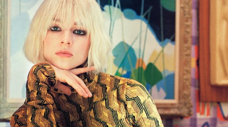Hunter Schafer Poses for Prada ‘Galleria’ Bag Campaign