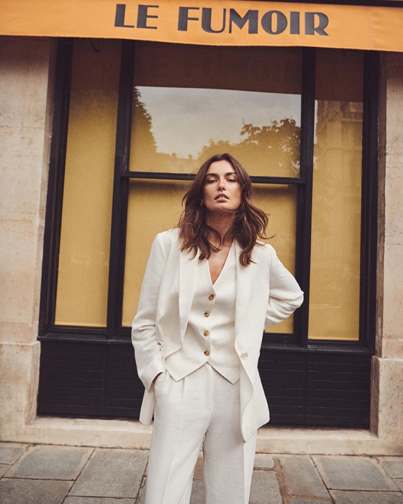 Andreea Diaconu suits up in Massimo Dutti's minimal summer 2021 styles.