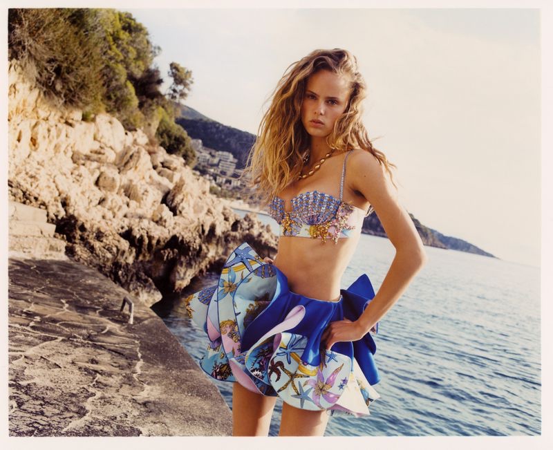 Olivia Vinten Poses in Getaway Fashions for Vogue Turkey