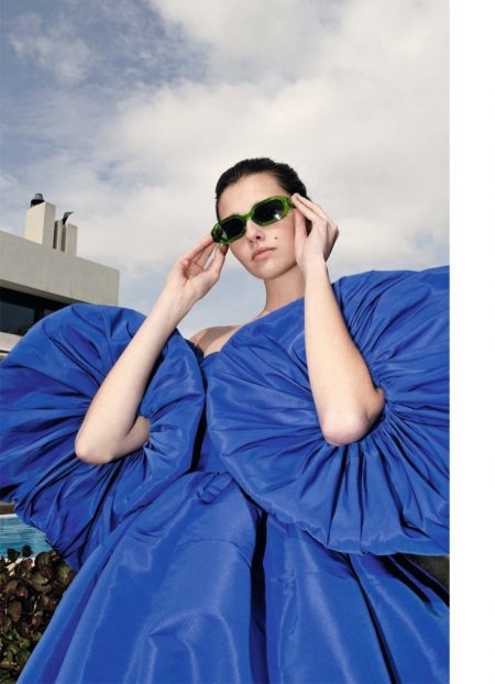 Eloise Cloes Embraces Warm Weather Looks for Harper's Bazaar Germany Eloise Cloes Embraces Warm Weather Looks for Harper's Bazaar Germany