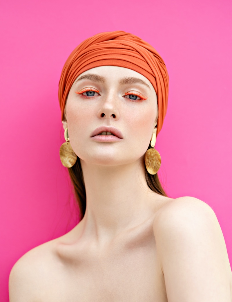 Model Beauty Summer Gold Disc Earrings Orange Headwrap