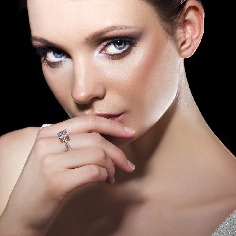 Model Beauty Wearing Diamond Ring