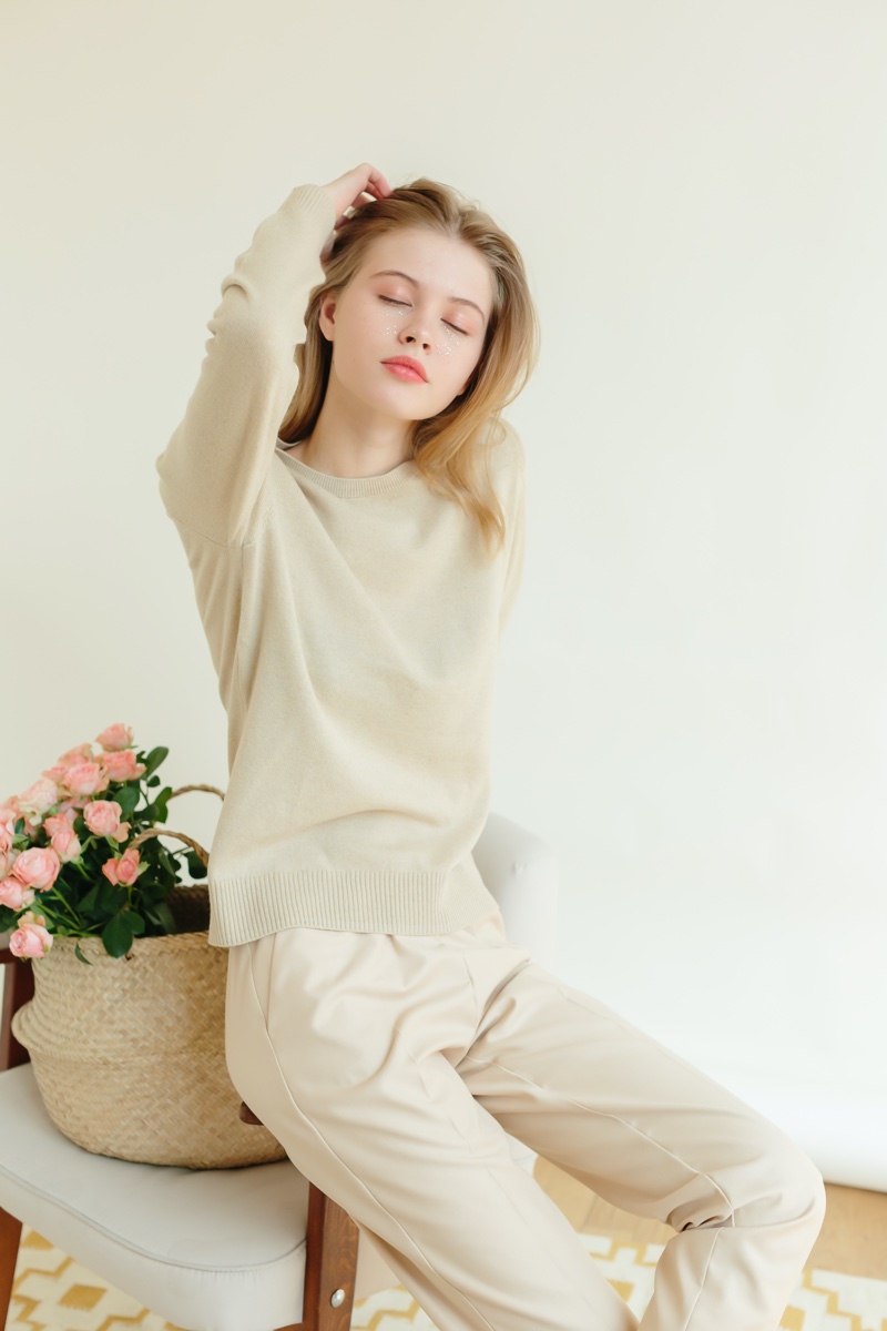 Model Neutral Outfit Sweater Pants