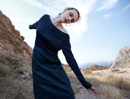 Vovk Kristina Captivates Outdoors for Beauté Magazine Greece Vovk Kristina Captivates Outdoors for Beauté Magazine Greece