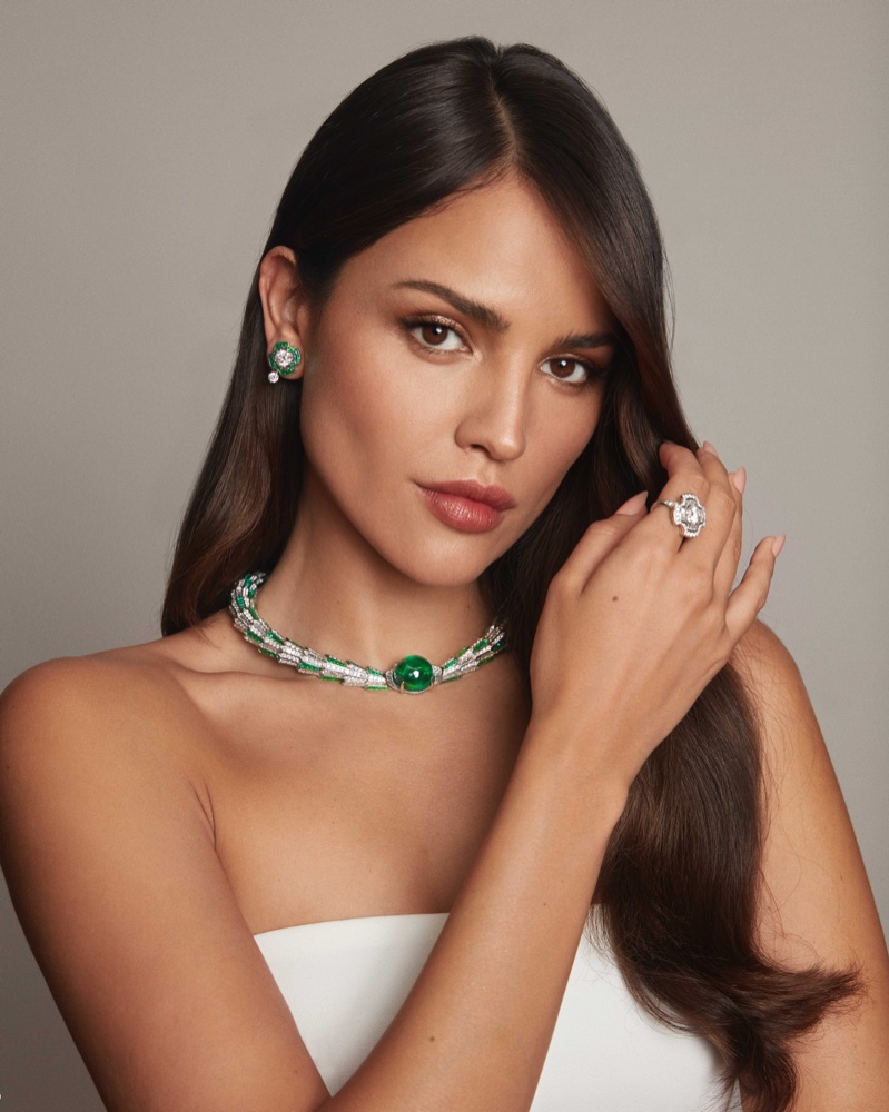 Actress Eiza Gonzalez wears Bulgari Magnifica Serpenti Crescendo necklace.