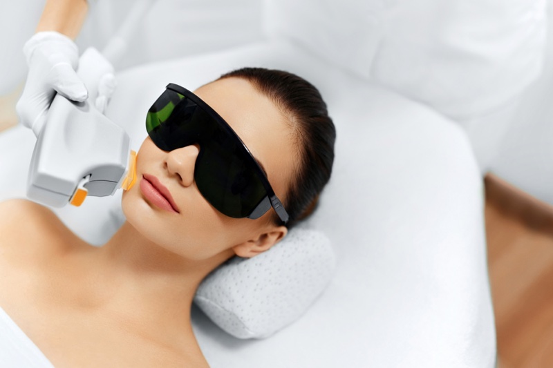 Model Laser Facial Therapy Glasses