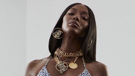 Naomi Campbell Rocks Prints in Burberry Summer Monogram Campaign Naomi Campbell Rocks Prints in Burberry Summer Monogram Campaign