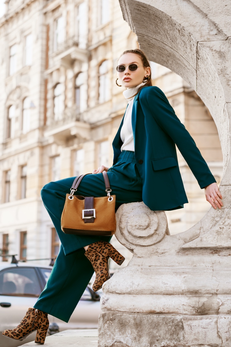 Street Style Model Blue Pant Suit Animal Print Boots