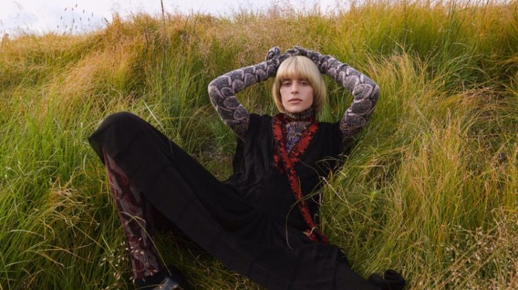 Cassidy Putnam Poses in Fall Fashion for Harper’s Bazaar Czech