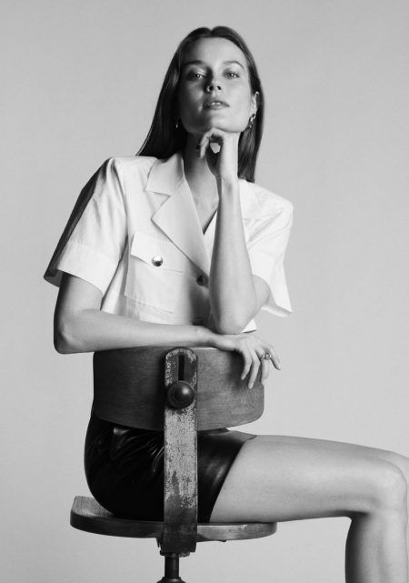 Jac Jagaciak Models On-Trend Outfits for ELLE Poland Jac Jagaciak Models On-Trend Outfits for ELLE Poland