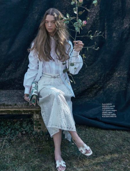 Lia S Models Chic Ensembles for ELLE Bulgaria Lia S Models Chic Ensembles for ELLE Bulgaria