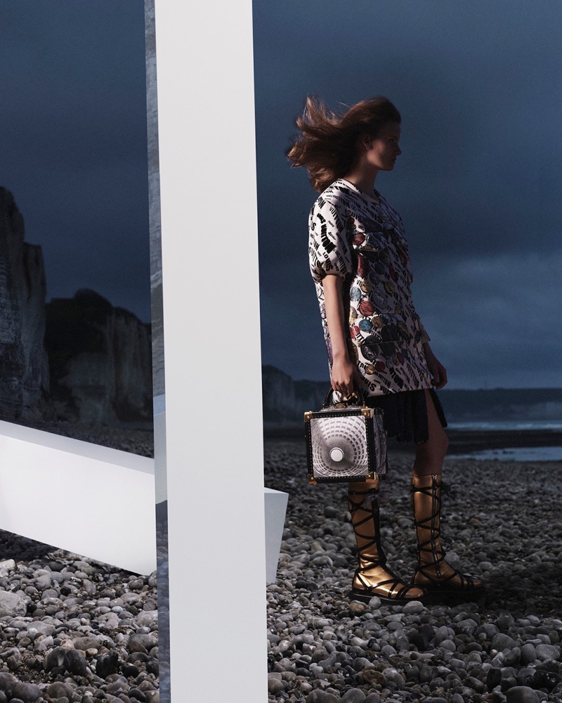 An image from Louis Vuitton's fall 2021 advertising campaign.