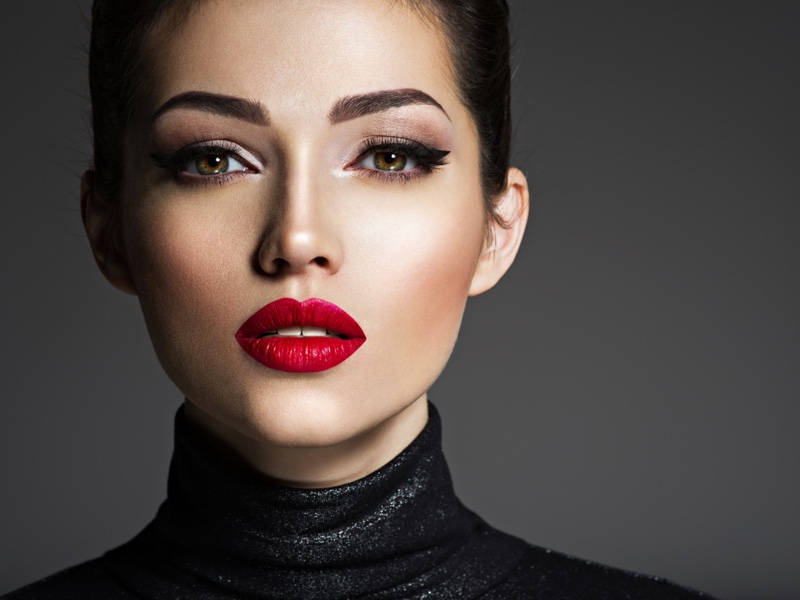 Model Beauty Red Lipstick Makeup