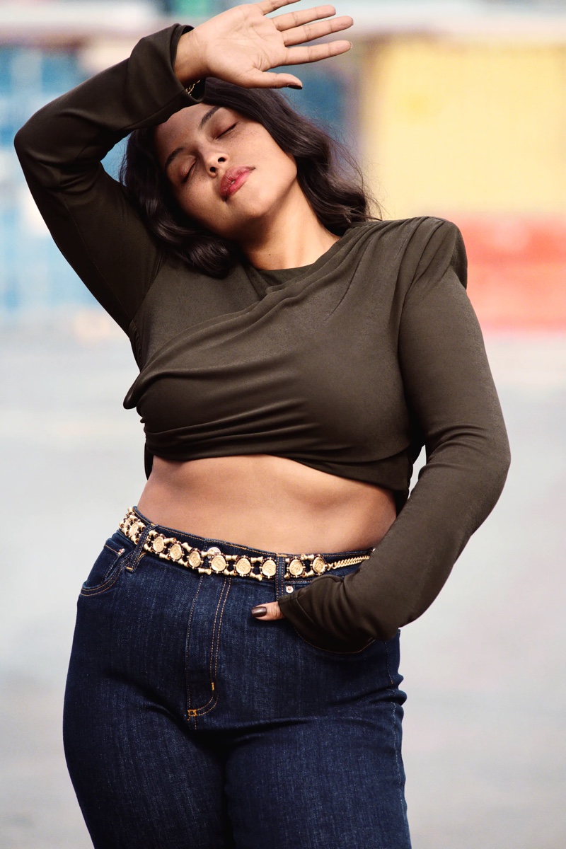 Paloma Elsesser rocks crop top look from Zara.