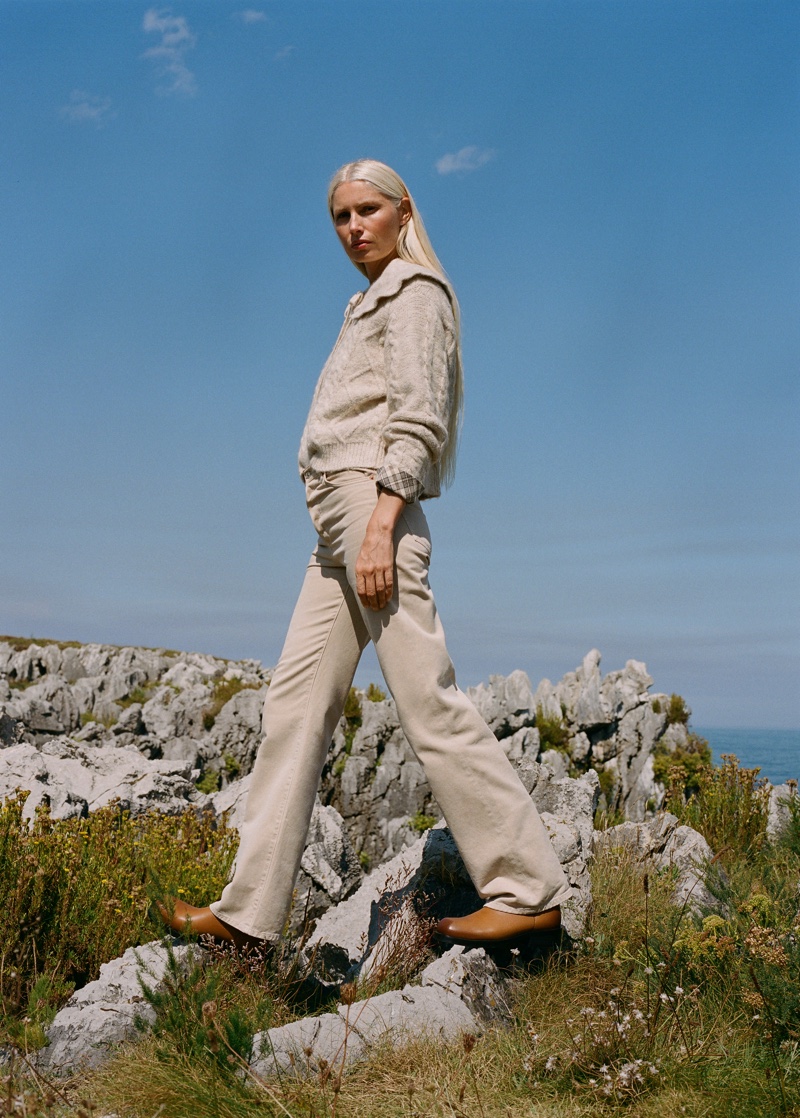 Mango Far From the Crowd fall-winter 2021 trend guide.