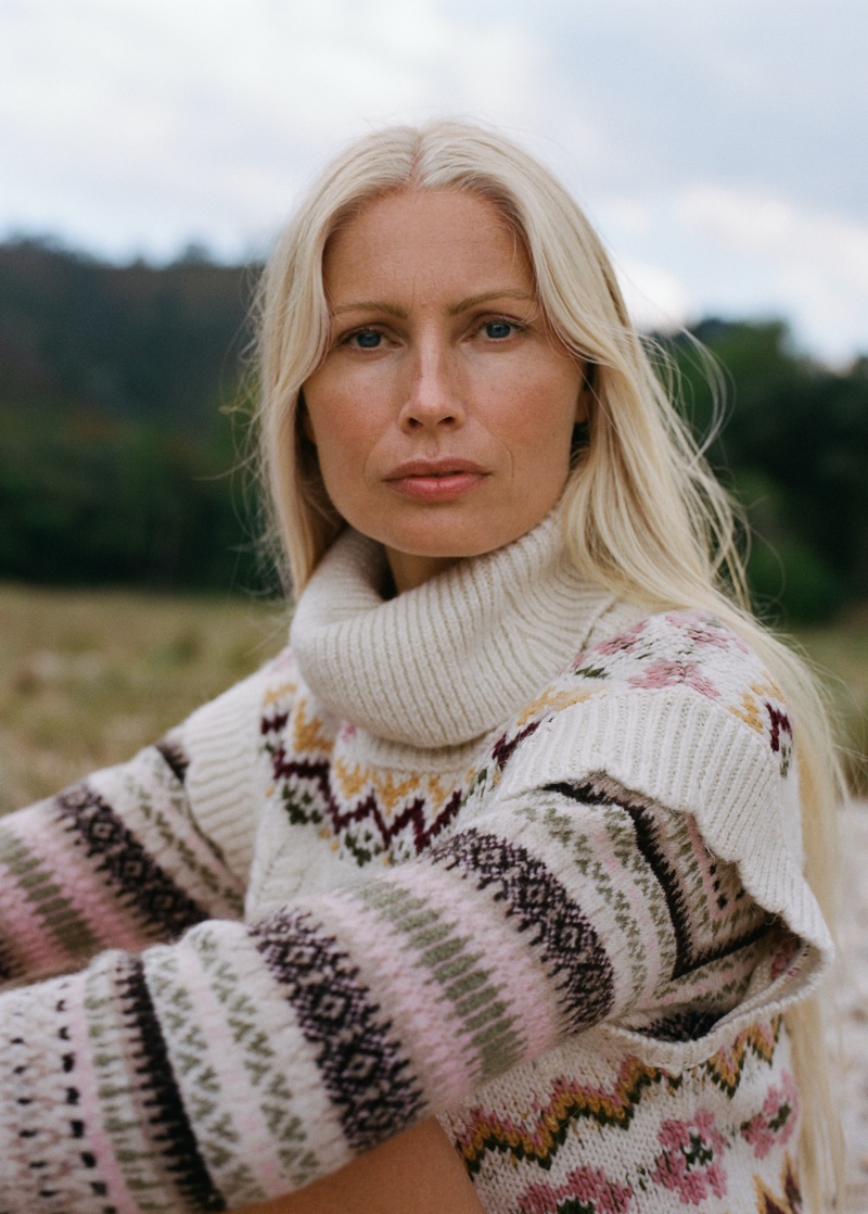 Mango Far From the Crowd fall-winter 2021 trend guide.