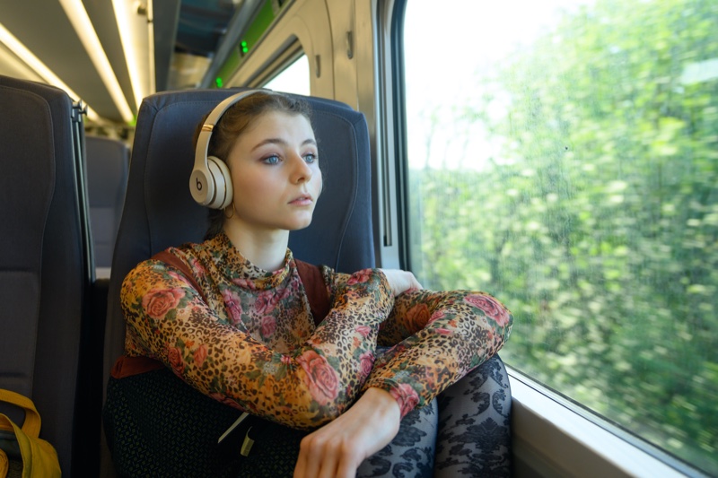 Thomasin McKenzie as Eloise wears eclectic prints in LAST NIGHT IN SOHO. | Photo Credit: Parisa Taghizadeh / © 2021 Focus Features, LLC