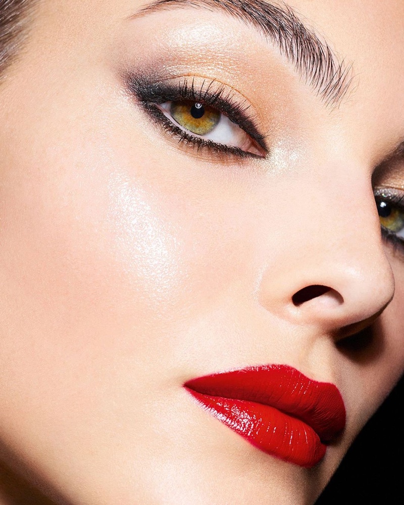 Vittoria Ceretti stuns in red lip color for Chanel Makeup Holiday 2021 campaign.