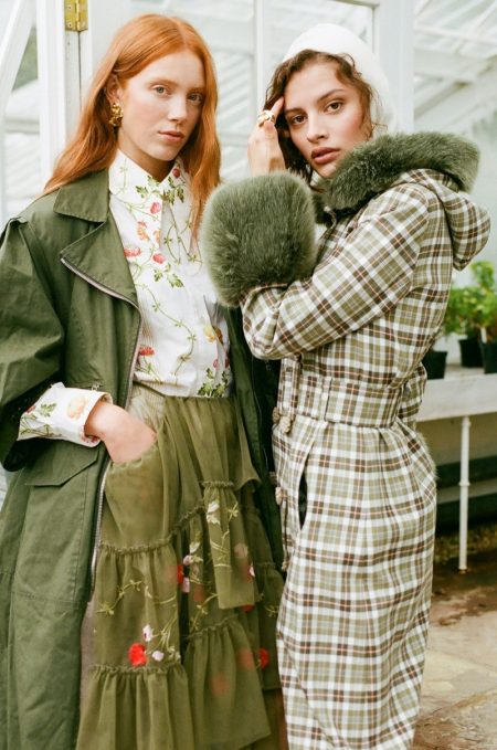 Antonia & Annabelle Wear Elegant Ensembles for ELLE Croatia Antonia & Annabelle Wear Elegant Ensembles for ELLE Croatia