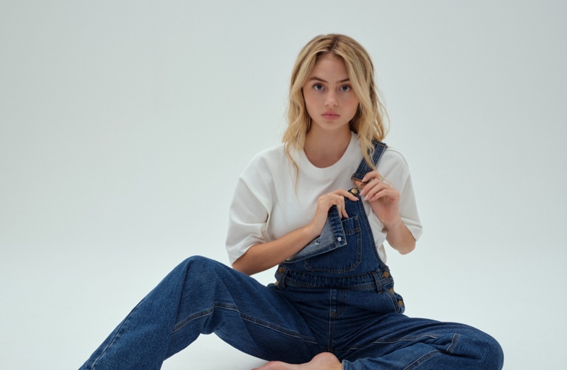 Overalls from the Leni Klum x About You collaboration. 