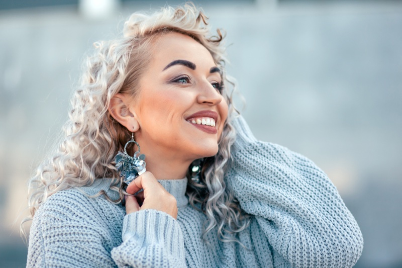 Smiling Model Grey Blonde Hair Earrings