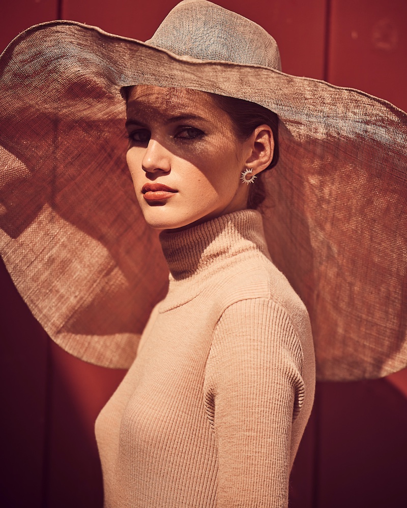 Valery Kaufman Poses in Elegant Styles for Harper's Bazaar Kazakhstan Valery Kaufman Poses in Elegant Styles for Harper's Bazaar Kazakhstan
