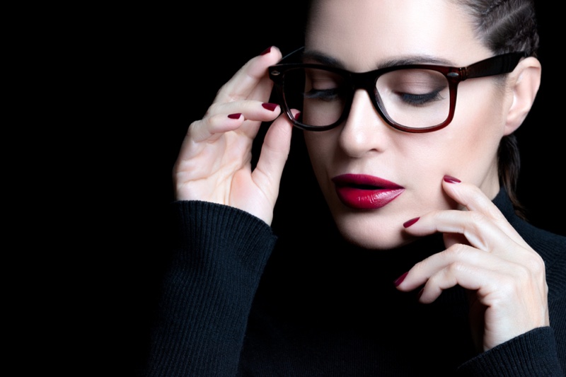 Woman Square Eyeglasses Red Lipstick