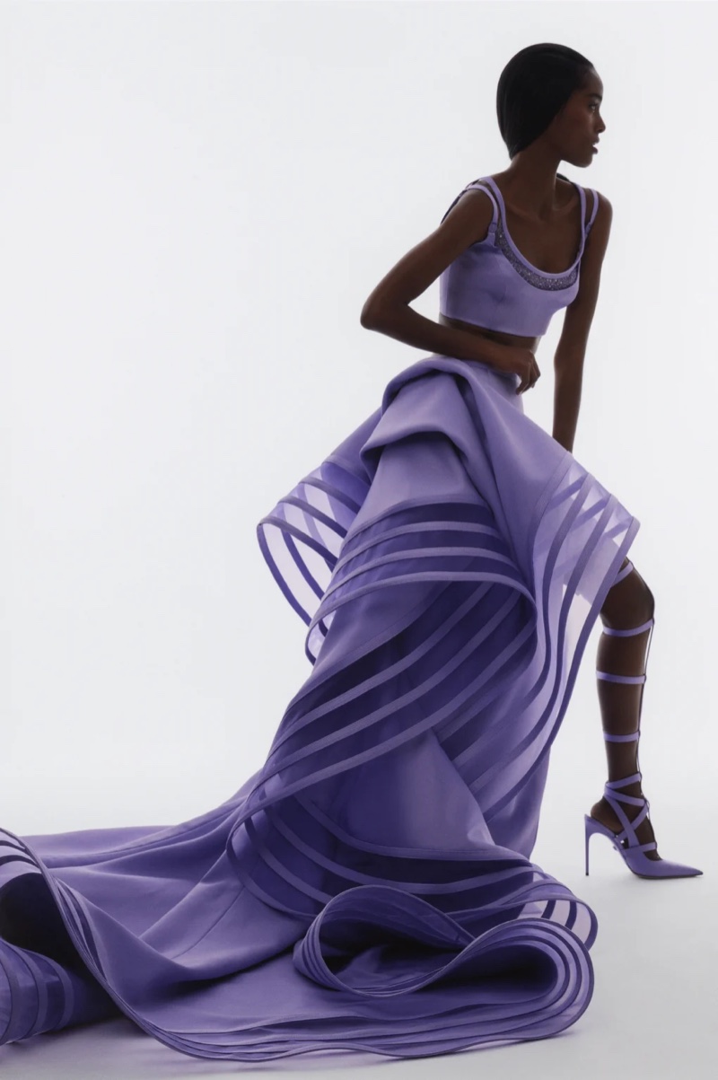 Atelier Versace's Fall 2021 Collection is Full of Dreamy Colors