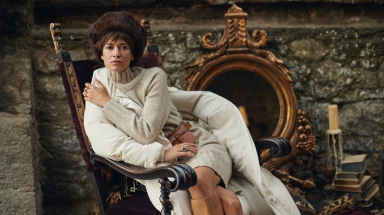 Louise & Nya Take a Trip to Wales for Banana Republic’s Holiday 2021 Campaign