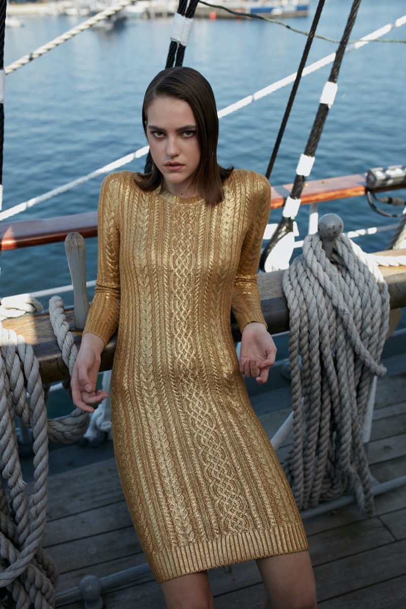 Emilia Kwiatkowska Models Boat-Ready Looks for SNC Russia