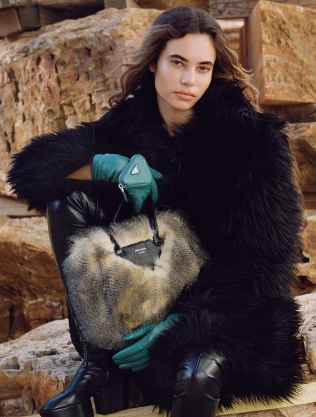 Erin Eliopulos Models Statement Bags for InStyle Mexico Erin Eliopulos Models Statement Bags for InStyle Mexico