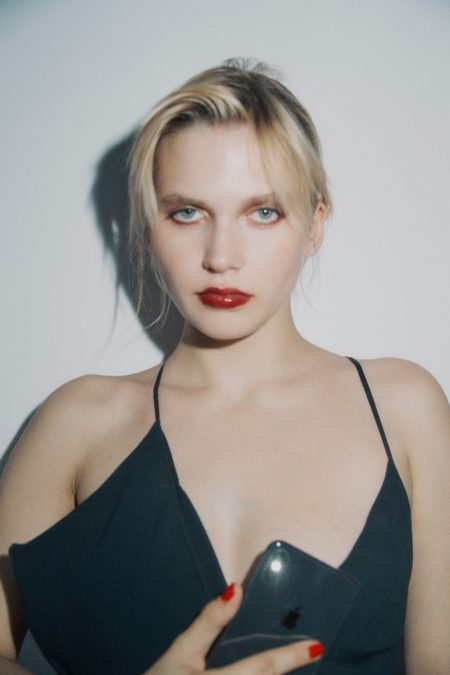 Jana Julius Wears Beauty Trends for Vogue Spain Jana Julius Wears Beauty Trends for Vogue Spain