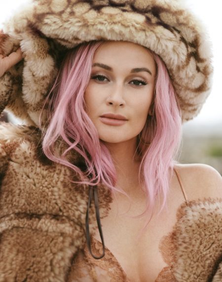 Kacey Musgraves Rocks Pink Hair for V Magazine Kacey Musgraves Rocks Pink Hair for V Magazine