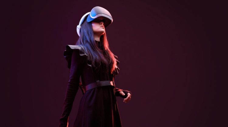 Model Virtual Headset Black Dress Fashion