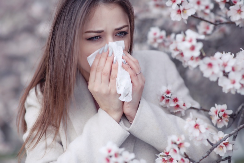 Woman Allergies Flowers Tissue Sneezing