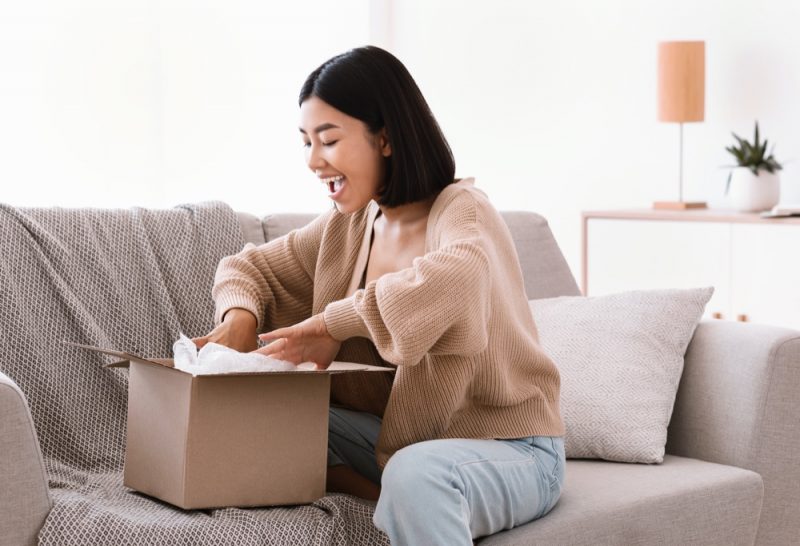 Woman Online Shopping Package