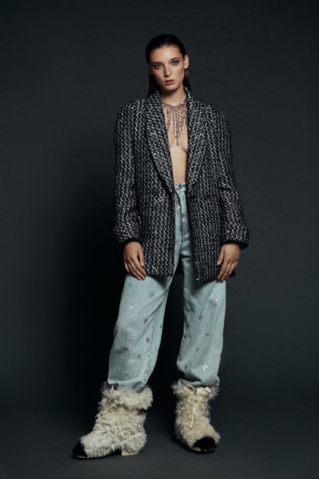 Ansley Gulielmi Poses in Chic Looks for L'Officiel Italia Ansley Gulielmi Poses in Chic Looks for L'Officiel Italia