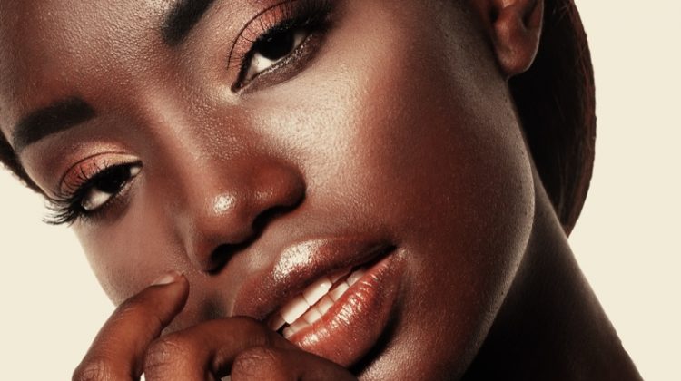 Black Model Beauty Neutral Eye Makeup False Lashes