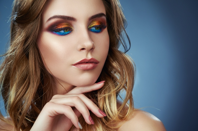 Model Rainbow Glitter Eyeshadow Makeup