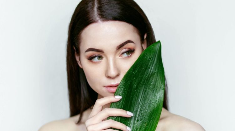 7 Reasons to Switch to Mineral Makeup