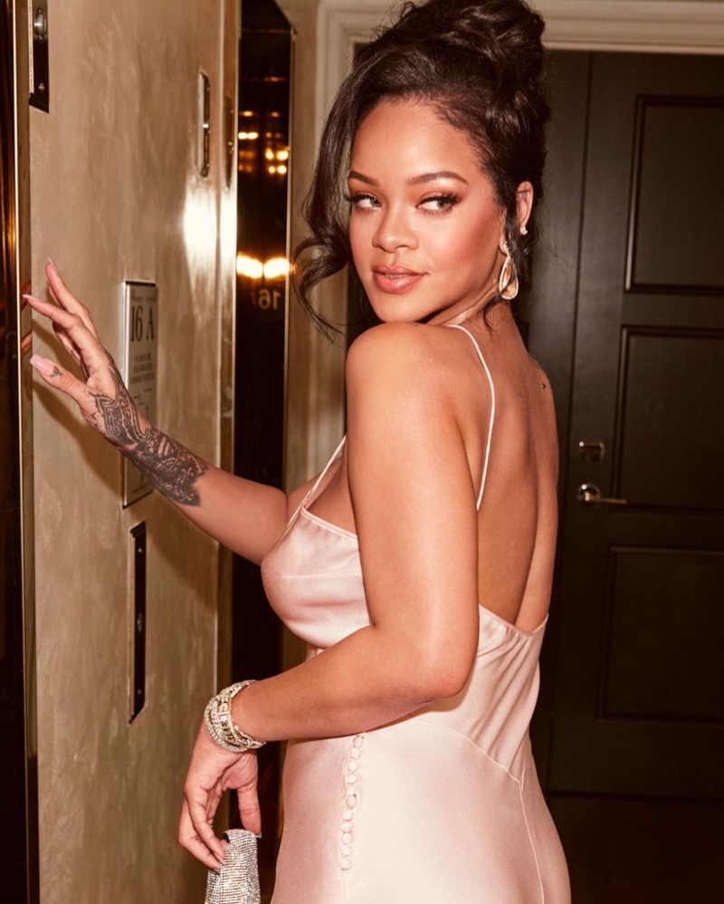 Rihanna shines in Fenty Beauty Liquid Killawatt Highlighter campaign. Photo: Fenty Beauty