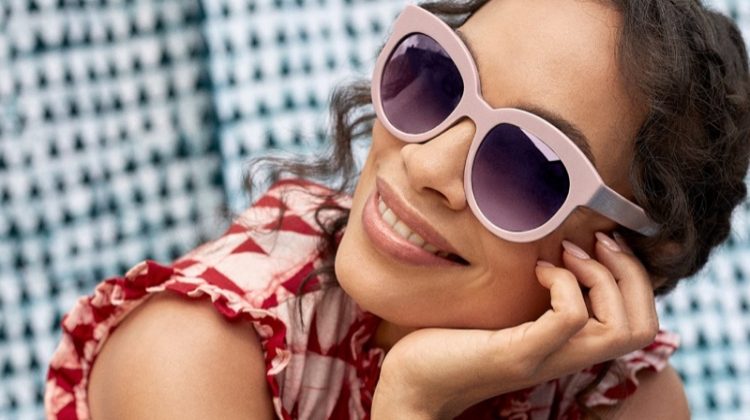Rosario Dawson’s Warby Parker Sunglasses Are So Chic