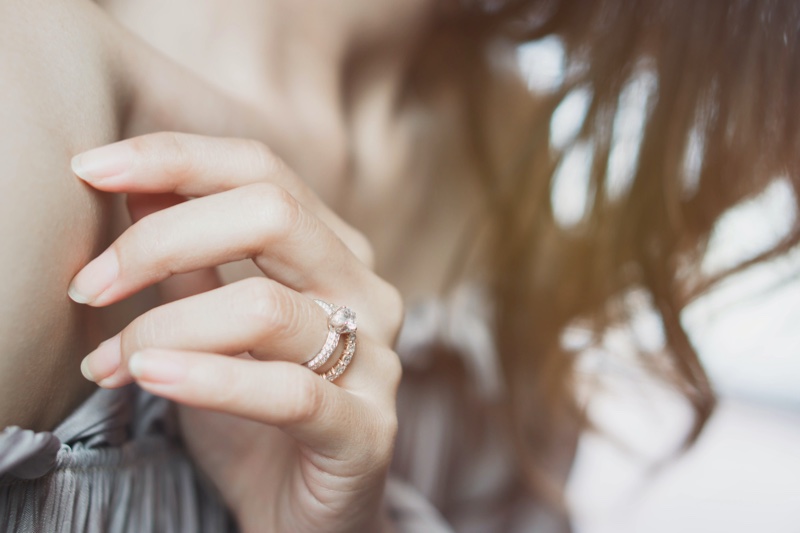 Woman Diamond Ring Engagement Set