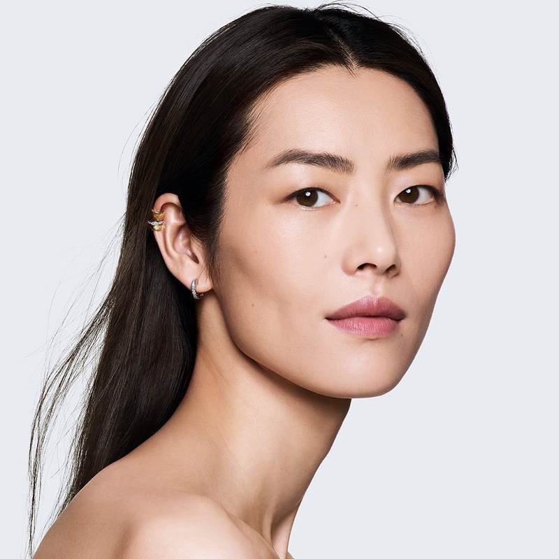 Photo feat. HoYeon Jung - Chanel Beauty - Spring/Summer 2018 Ready