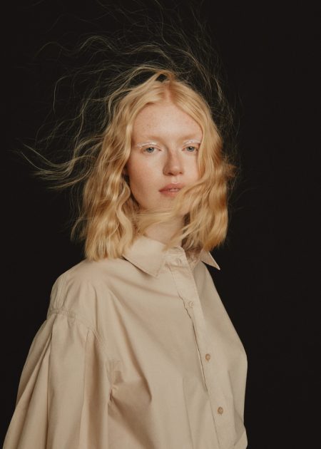Freya Poses in Neutral Styles for ELLE Ukraine Freya Poses in Neutral Styles for ELLE Ukraine